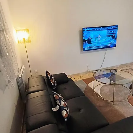 Dujardin Apartment