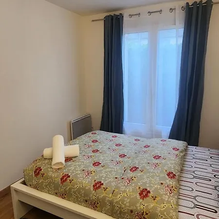 Dujardin Apartment